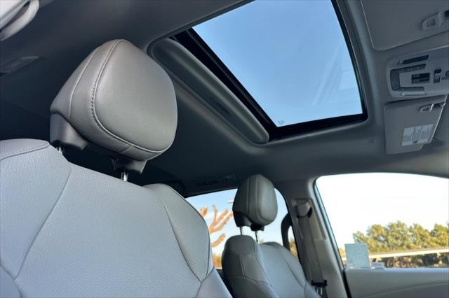 2022 Toyota Sienna XLE 8 Passenger