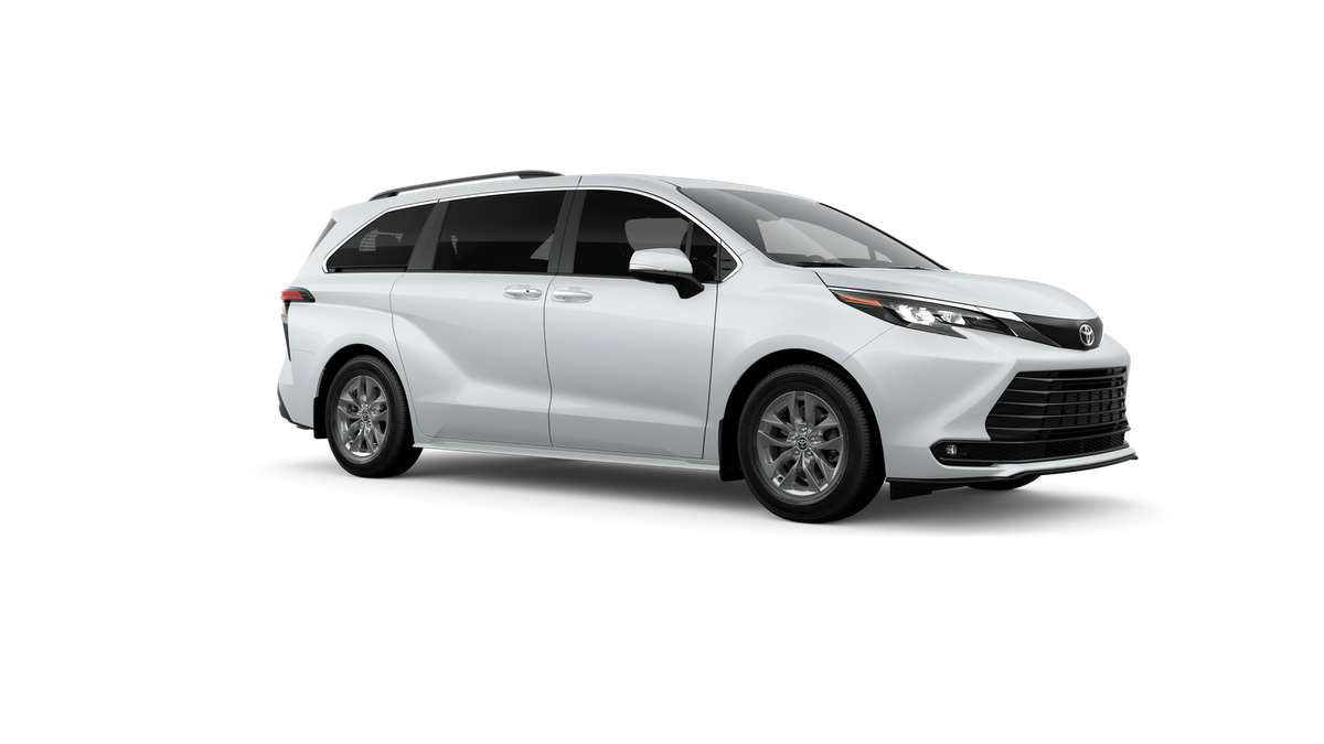 2026 Toyota Sienna XLE 8 Passenger