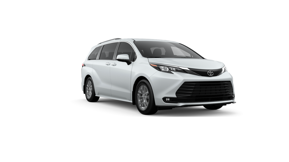 2026 Toyota Sienna XLE 8 Passenger
