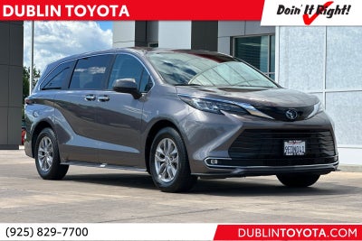 2022 Toyota Sienna XLE 8 Passenger