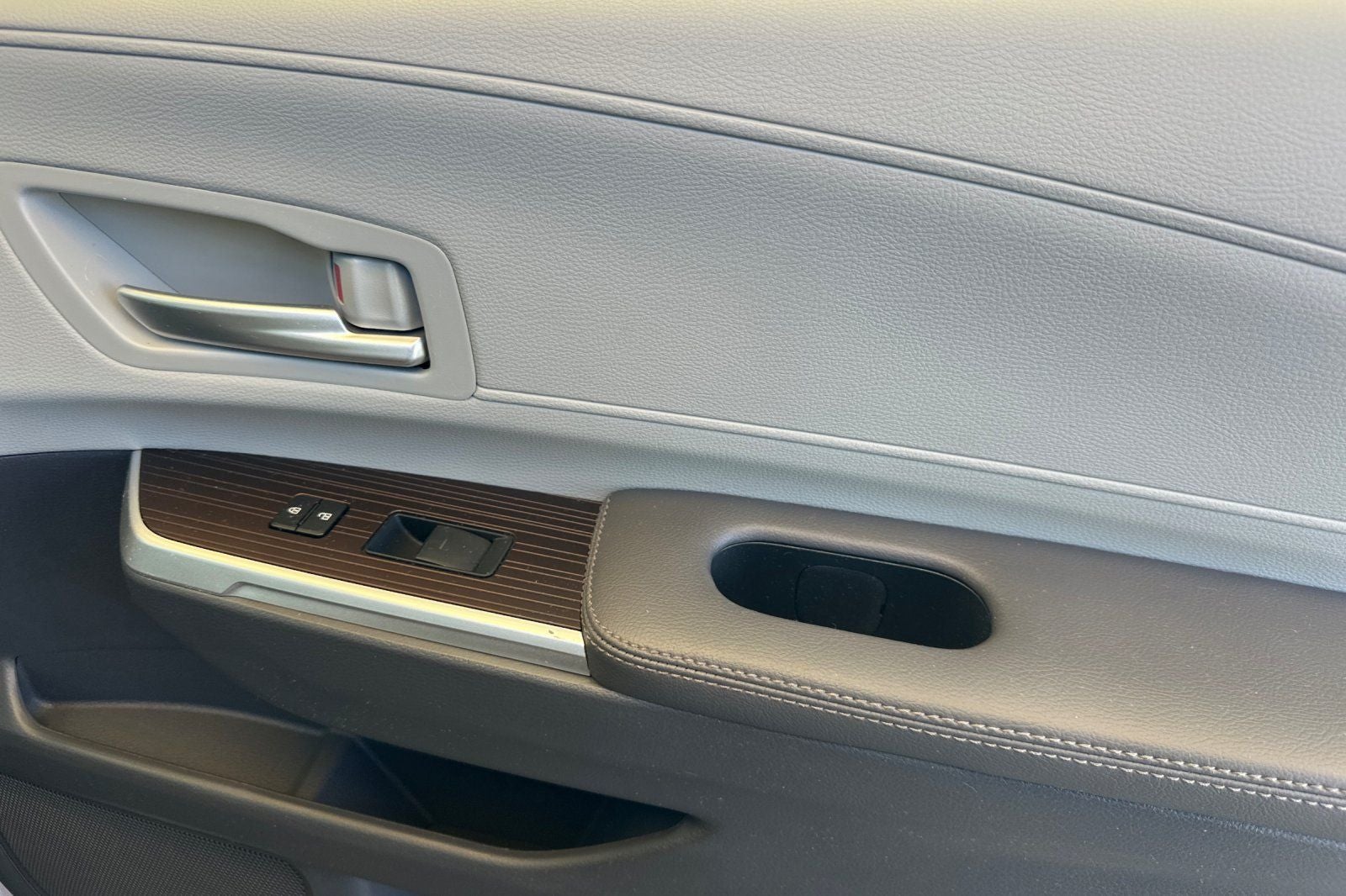 2022 Toyota Sienna XLE 8 Passenger