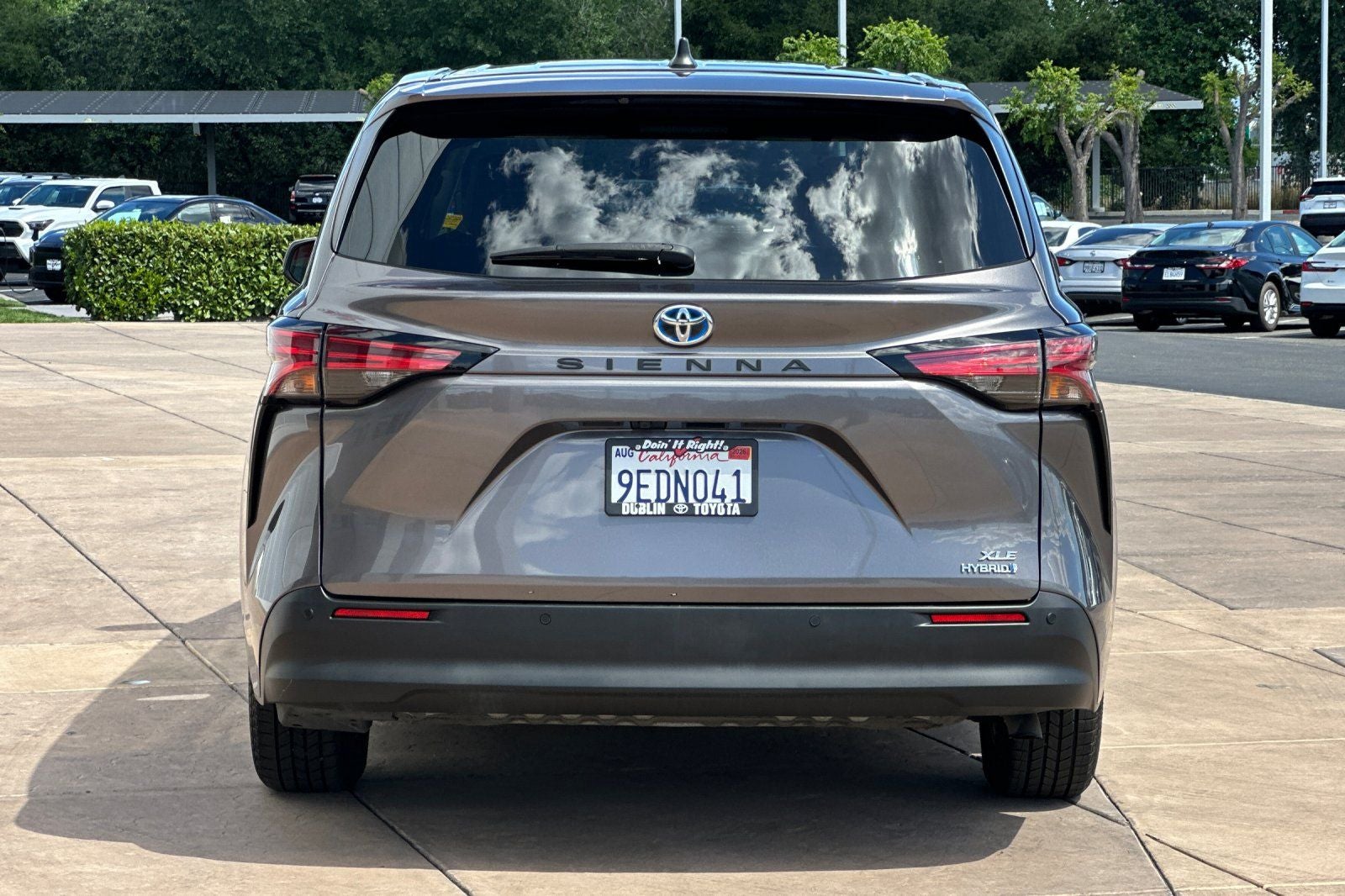 2022 Toyota Sienna XLE 8 Passenger