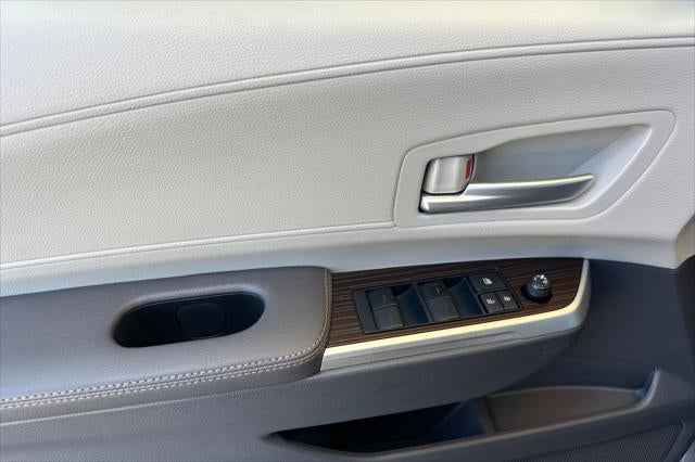 2022 Toyota Sienna XLE 8 Passenger