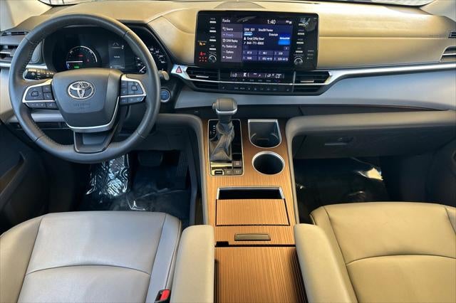 2022 Toyota Sienna XLE 8 Passenger