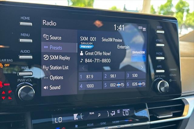 2022 Toyota Sienna XLE 8 Passenger