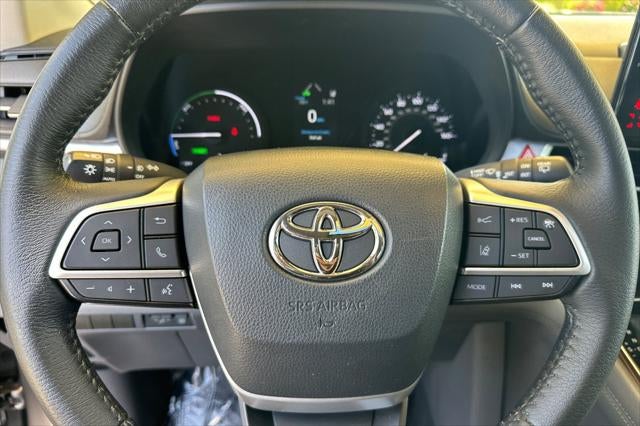 2022 Toyota Sienna XLE 8 Passenger