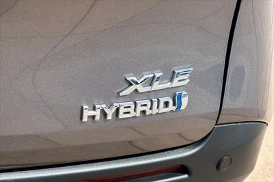 2022 Toyota Sienna XLE 8 Passenger