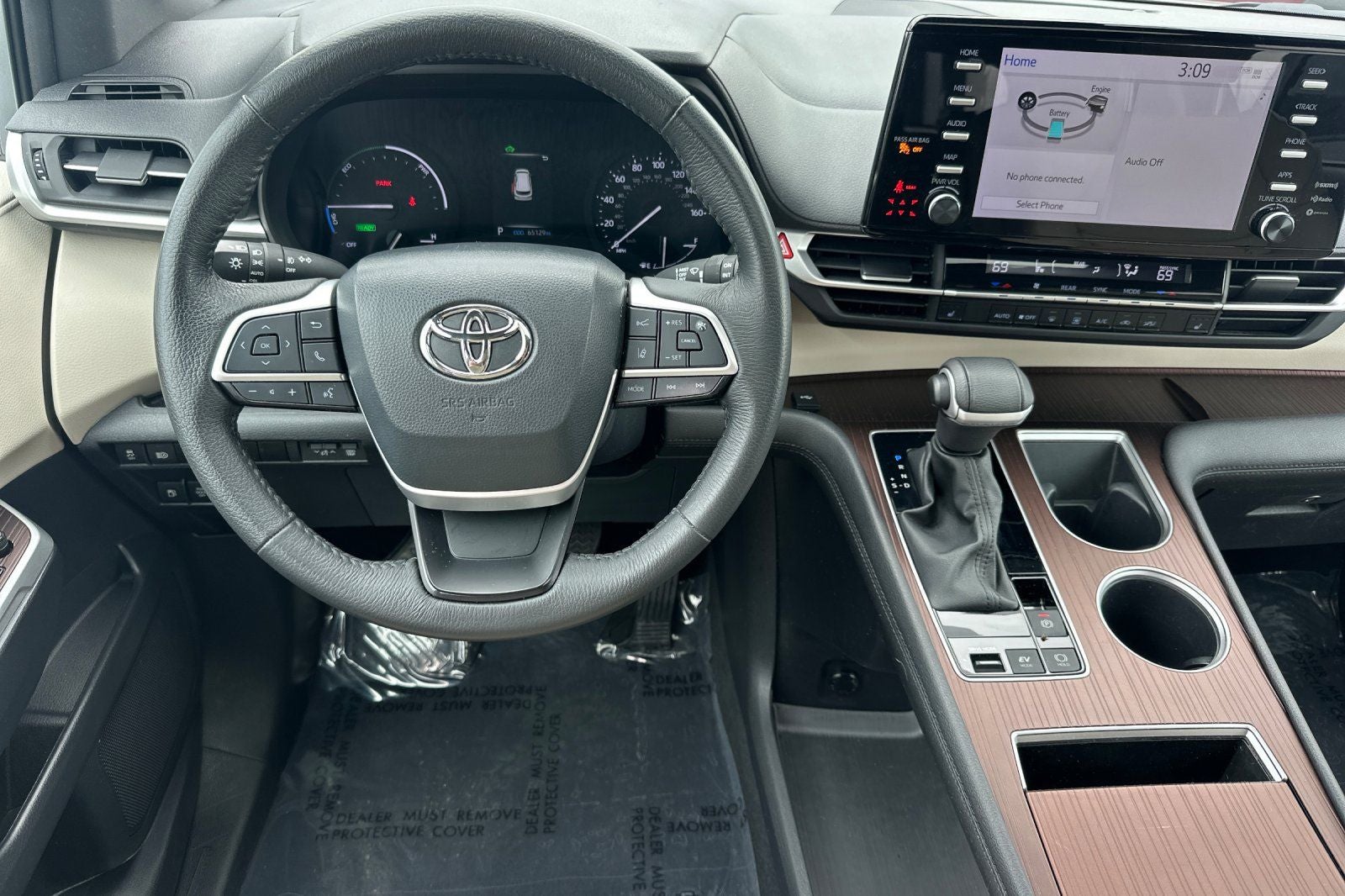2024 Toyota Sienna XLE 8 Passenger