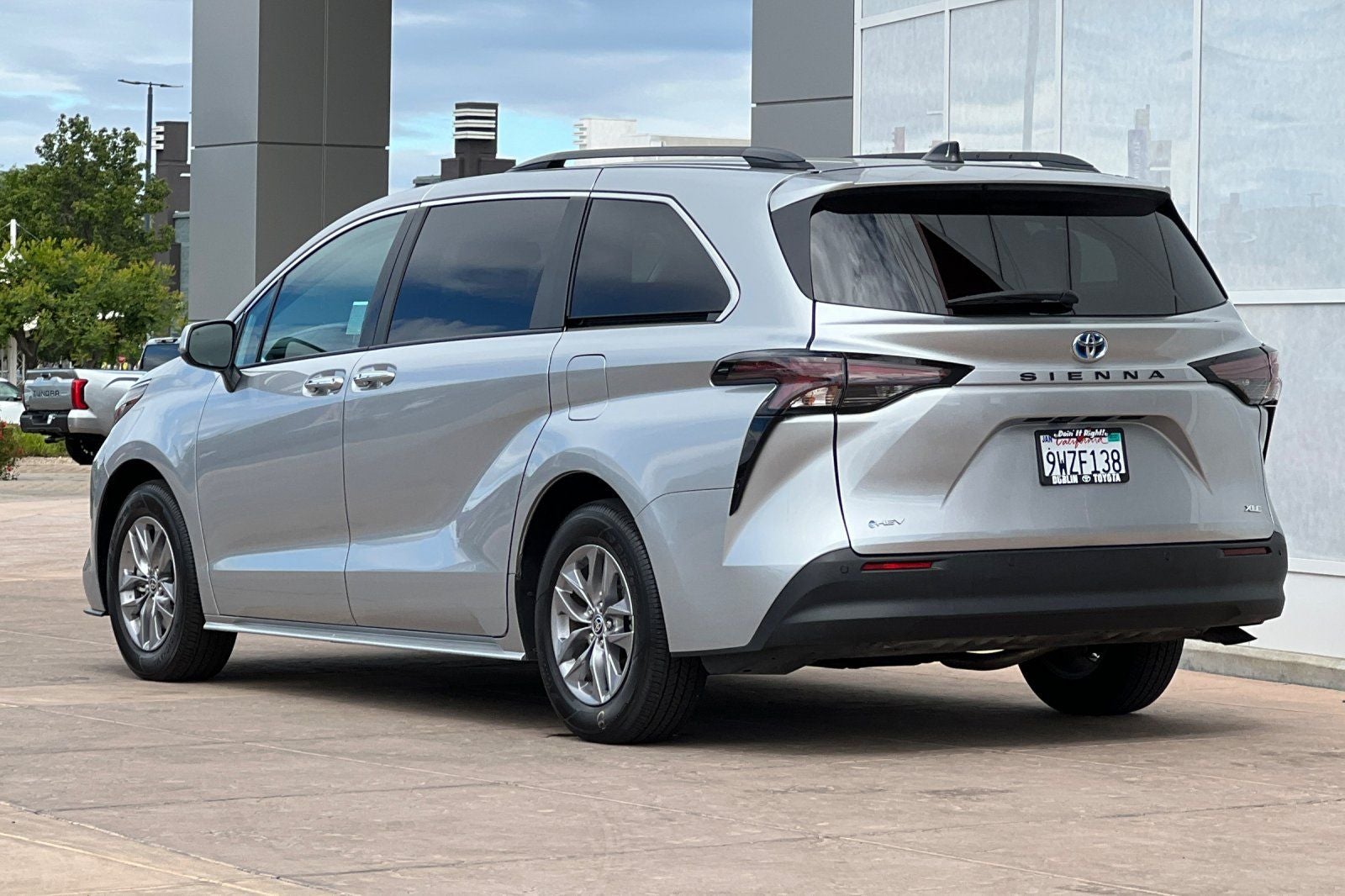 2025 Toyota Sienna XLE 8 Passenger