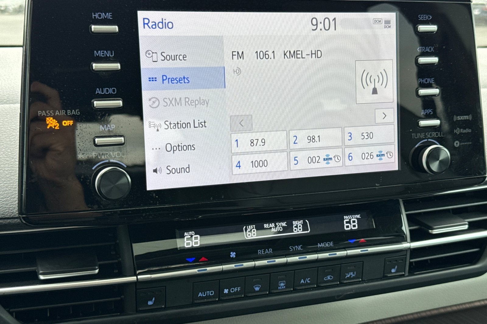 2024 Toyota Sienna XLE 8 Passenger