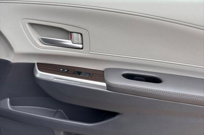 2024 Toyota Sienna XLE 8 Passenger
