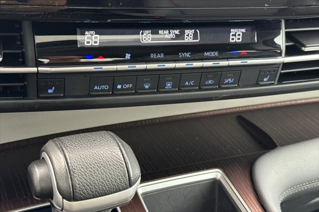 2024 Toyota Sienna XLE 8 Passenger