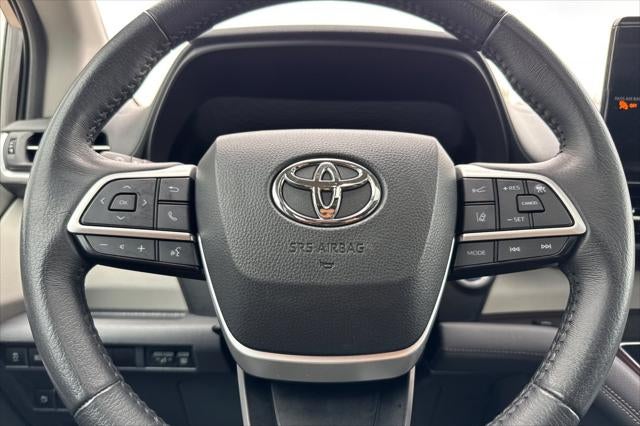 2024 Toyota Sienna XLE 8 Passenger