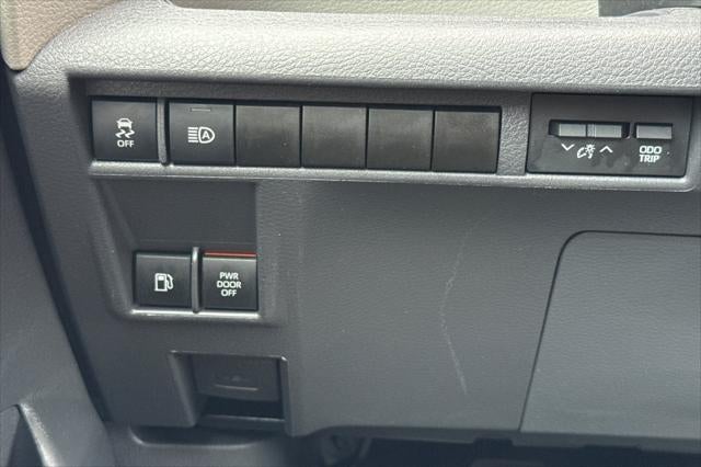 2024 Toyota Sienna XLE 8 Passenger