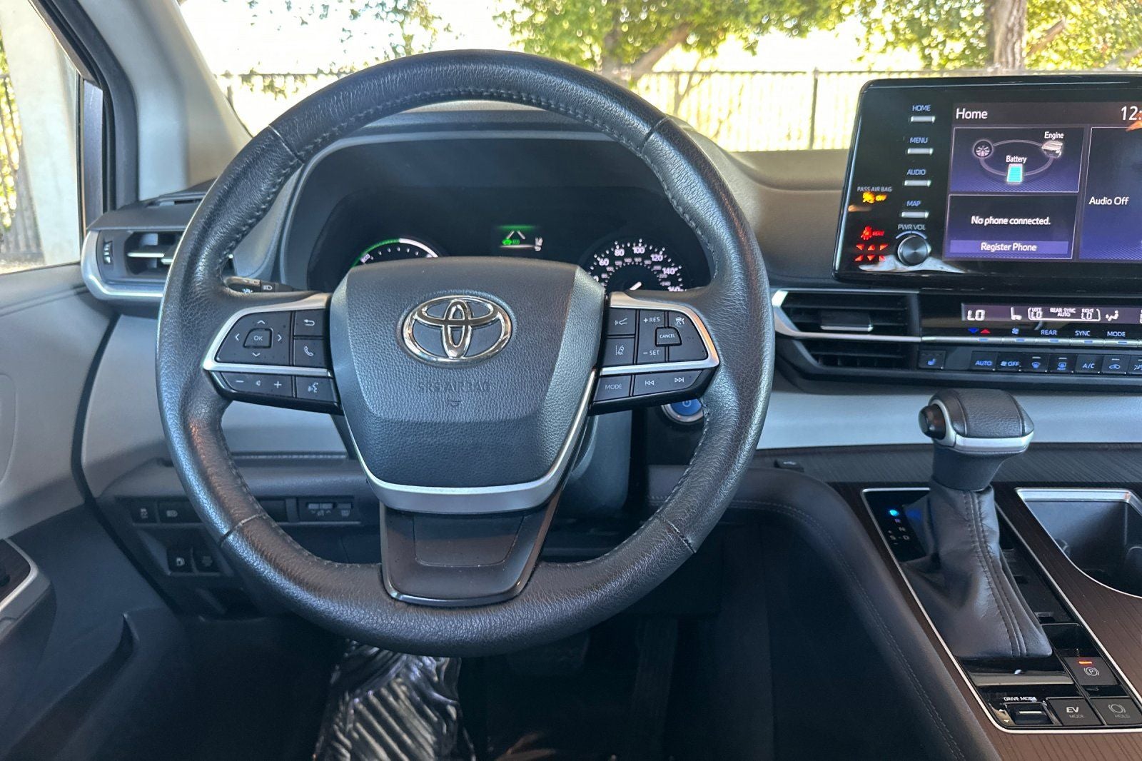 2022 Toyota Sienna XLE 8 Passenger