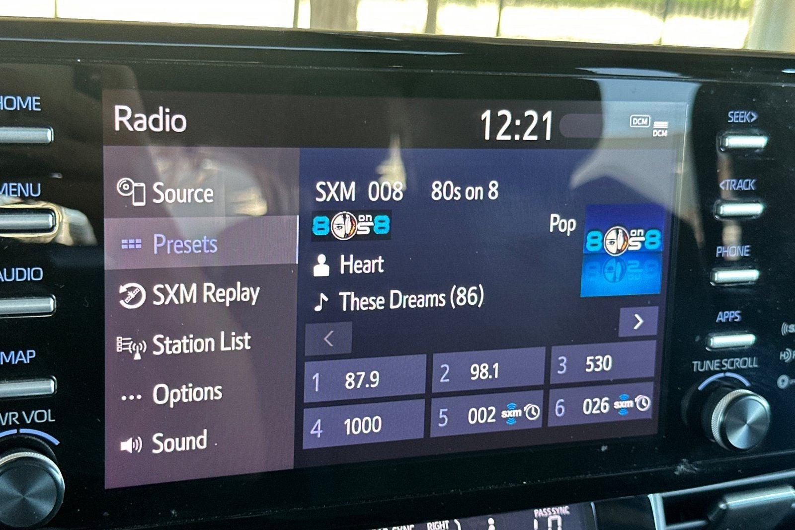 2022 Toyota Sienna XLE 8 Passenger