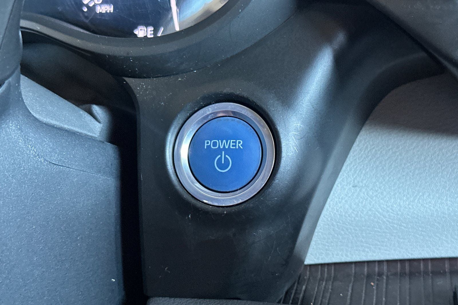 2022 Toyota Sienna XLE 8 Passenger