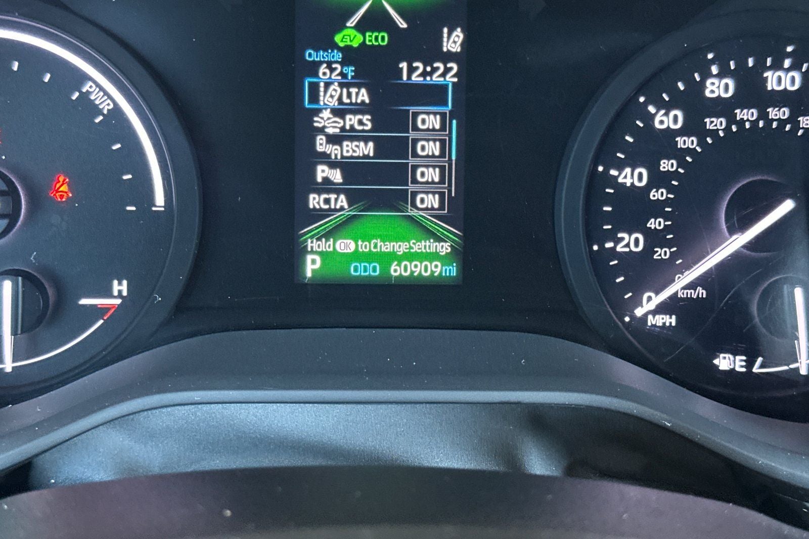 2022 Toyota Sienna XLE 8 Passenger