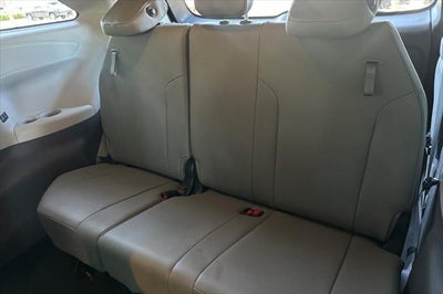 2022 Toyota Sienna XLE 8 Passenger
