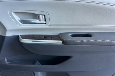 2022 Toyota Sienna XLE 8 Passenger