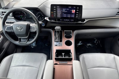 2023 Toyota Sienna XLE 8 Passenger