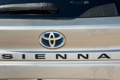 2024 Toyota Sienna XLE 8 Passenger