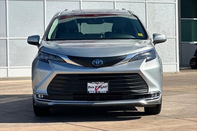 2024 Toyota Sienna XLE 8 Passenger