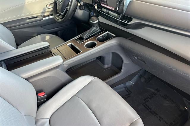 2024 Toyota Sienna XLE 8 Passenger