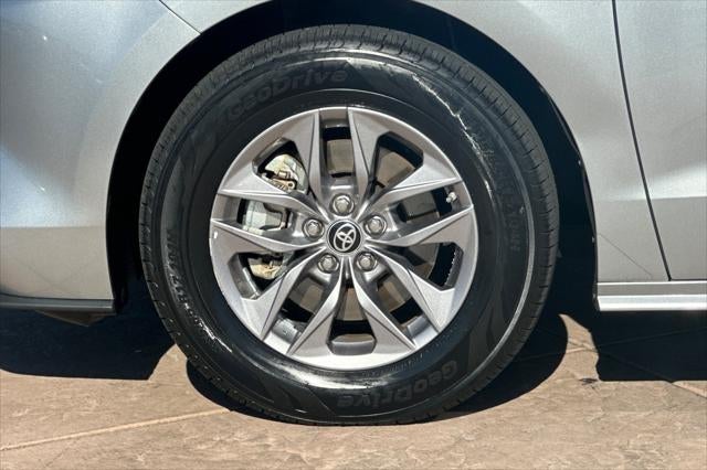 2024 Toyota Sienna XLE 8 Passenger
