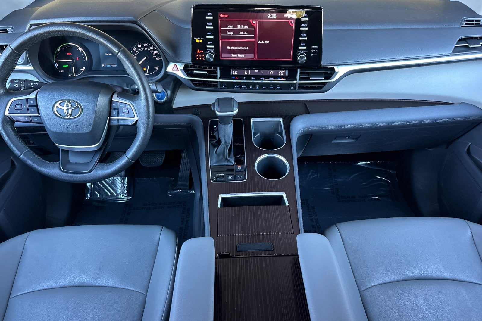 2023 Toyota Sienna XLE 8 Passenger