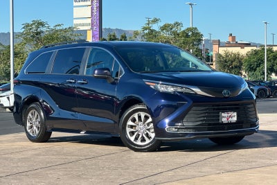 2023 Toyota Sienna XLE 8 Passenger