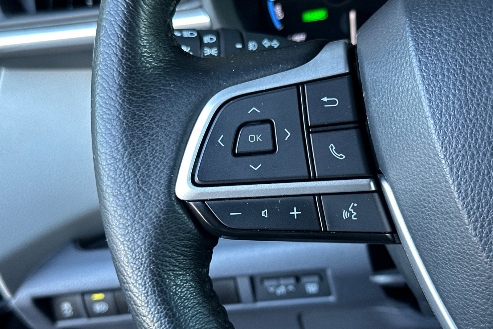2023 Toyota Sienna XLE 8 Passenger