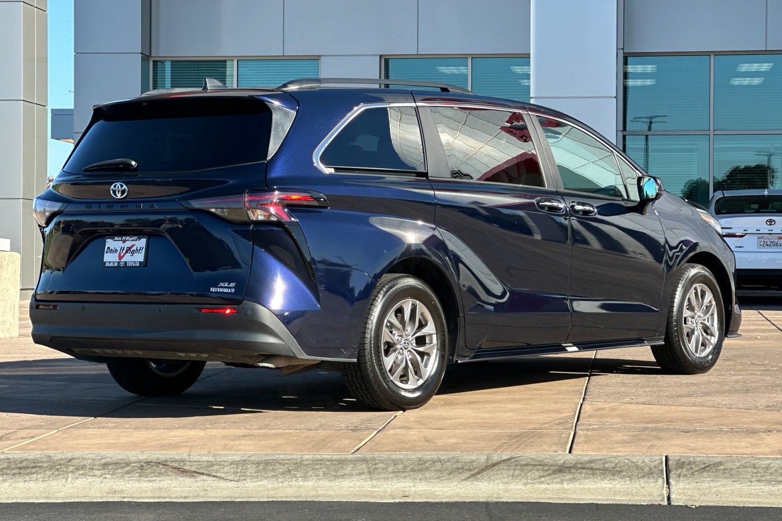 2023 Toyota Sienna XLE 8 Passenger