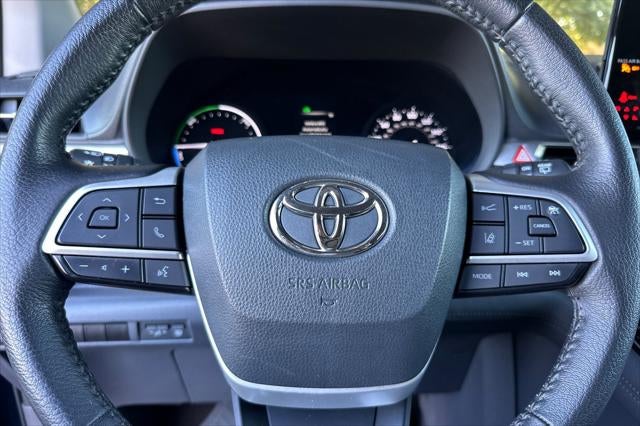 2023 Toyota Sienna XLE 8 Passenger