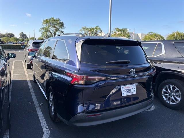 2023 Toyota Sienna XLE 8 Passenger