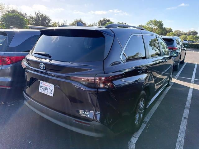 2023 Toyota Sienna XLE 8 Passenger