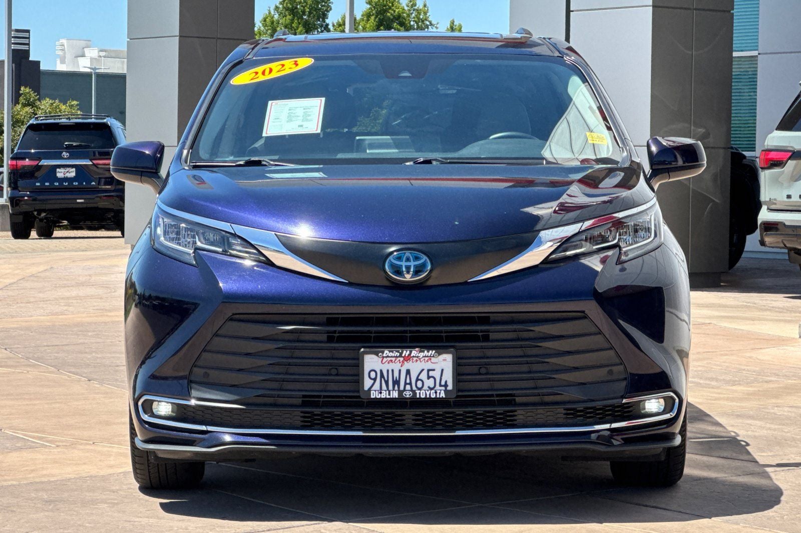 2023 Toyota Sienna XLE 8 Passenger