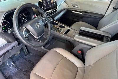 2023 Toyota Sienna XLE 8 Passenger