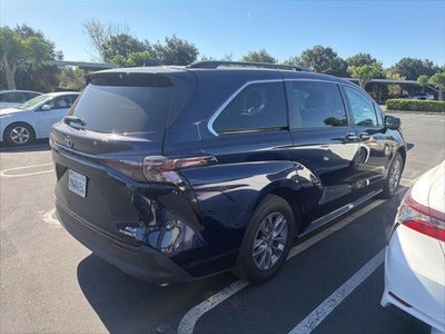 2023 Toyota Sienna XLE 8 Passenger