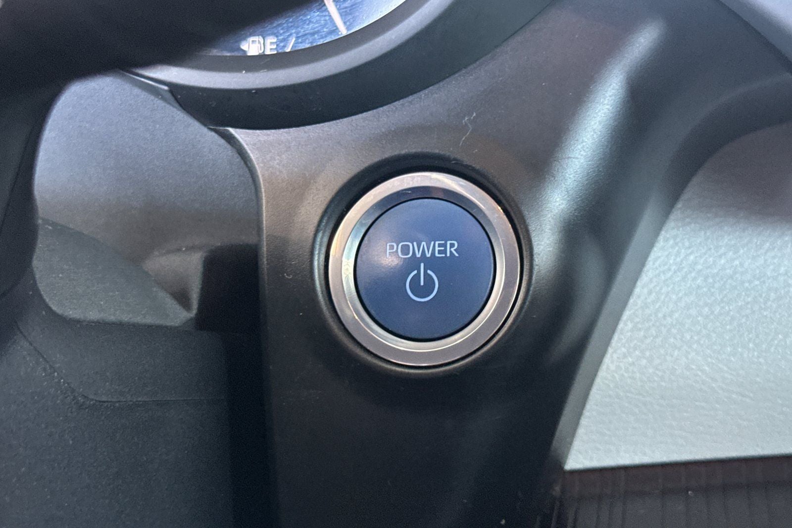 2024 Toyota Sienna XLE 8 Passenger