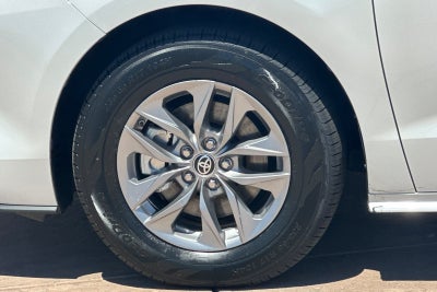 2024 Toyota Sienna XLE 8 Passenger