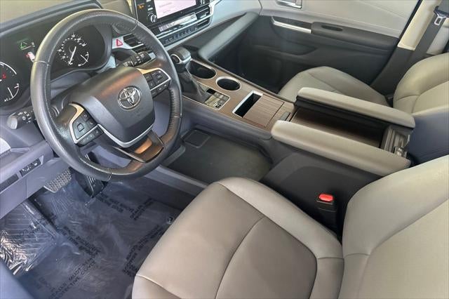 2024 Toyota Sienna XLE 8 Passenger