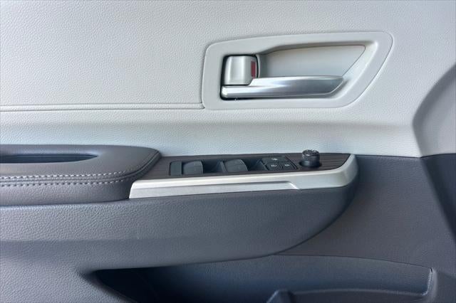 2024 Toyota Sienna XLE 8 Passenger