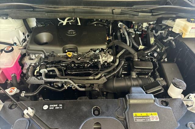 2024 Toyota Sienna XLE 8 Passenger