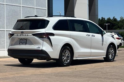 2024 Toyota Sienna XLE 8 Passenger