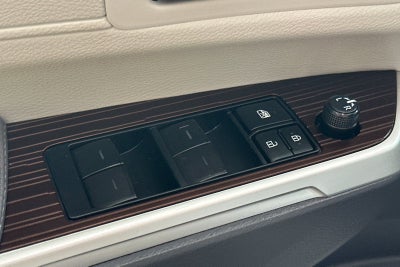 2022 Toyota Sienna XLE 8 Passenger