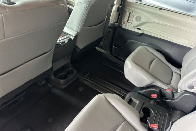 2022 Toyota Sienna XLE 8 Passenger