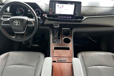 2022 Toyota Sienna XLE 8 Passenger