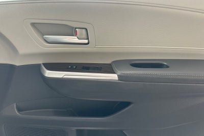 2022 Toyota Sienna XLE 8 Passenger