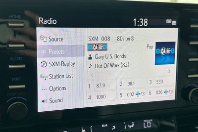 2022 Toyota Sienna XLE 8 Passenger